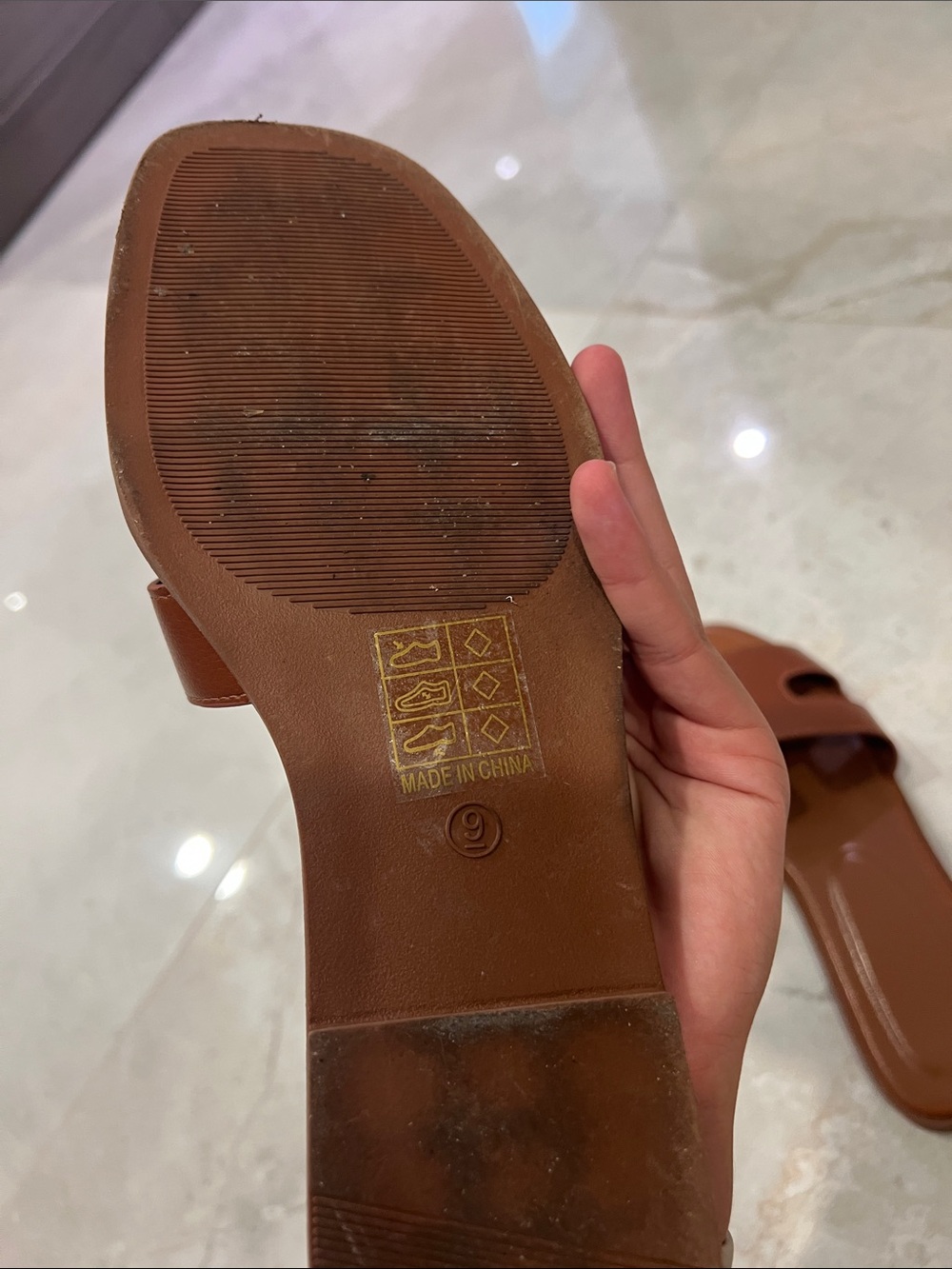 Women’s Brown Slide Sandals - Classic Leather Slip-On - Size 9 - Picture 4 of 4